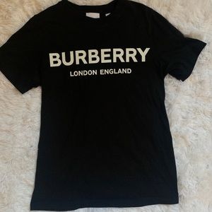Burberry tshirt